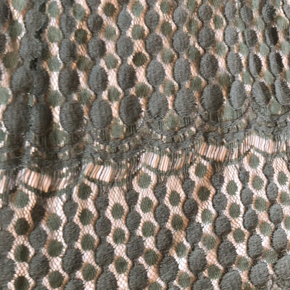 Sequin Hearts | Green Lace Dress - Picture 6 of 6